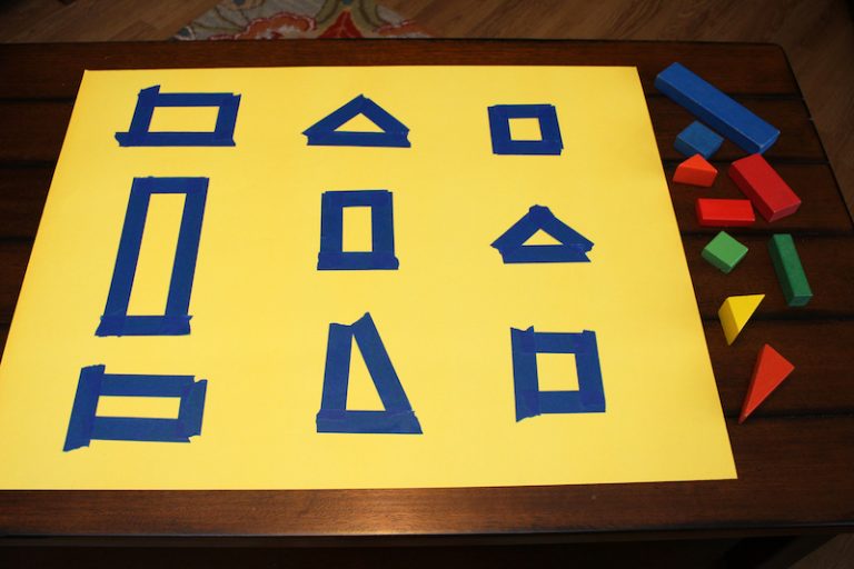 Preschool Math Activity: Play a matching game - Dilly's Tree House